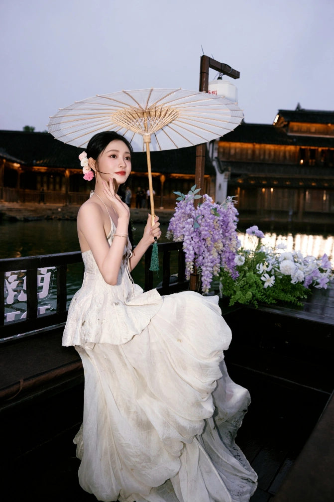 图片[1]-Z洁琼 活动生图 白色低胸吊带长裙[155P 1.5G 夸盘]-青春分享栈
